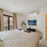 3 Bedroom Apartment In Old Town